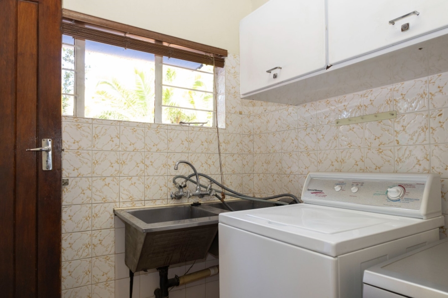 4 Bedroom Property for Sale in Ifafi North West